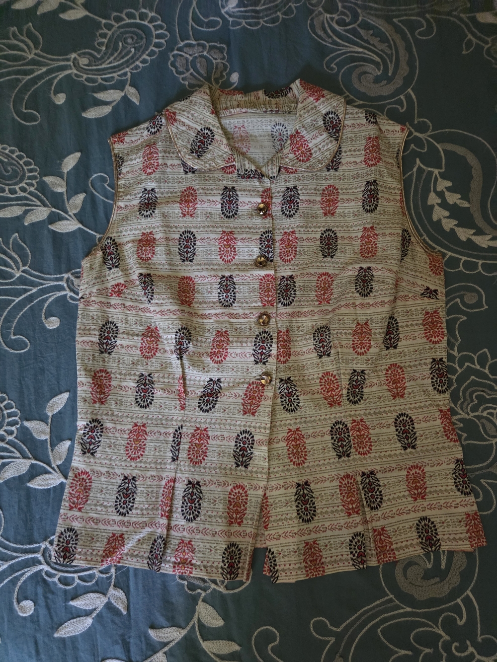 Sleeveless Button-Front Women's Top in Cream with Burnt Orange & Black Print